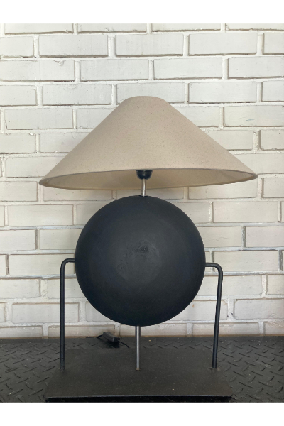 The Circle Table Lamp - Black